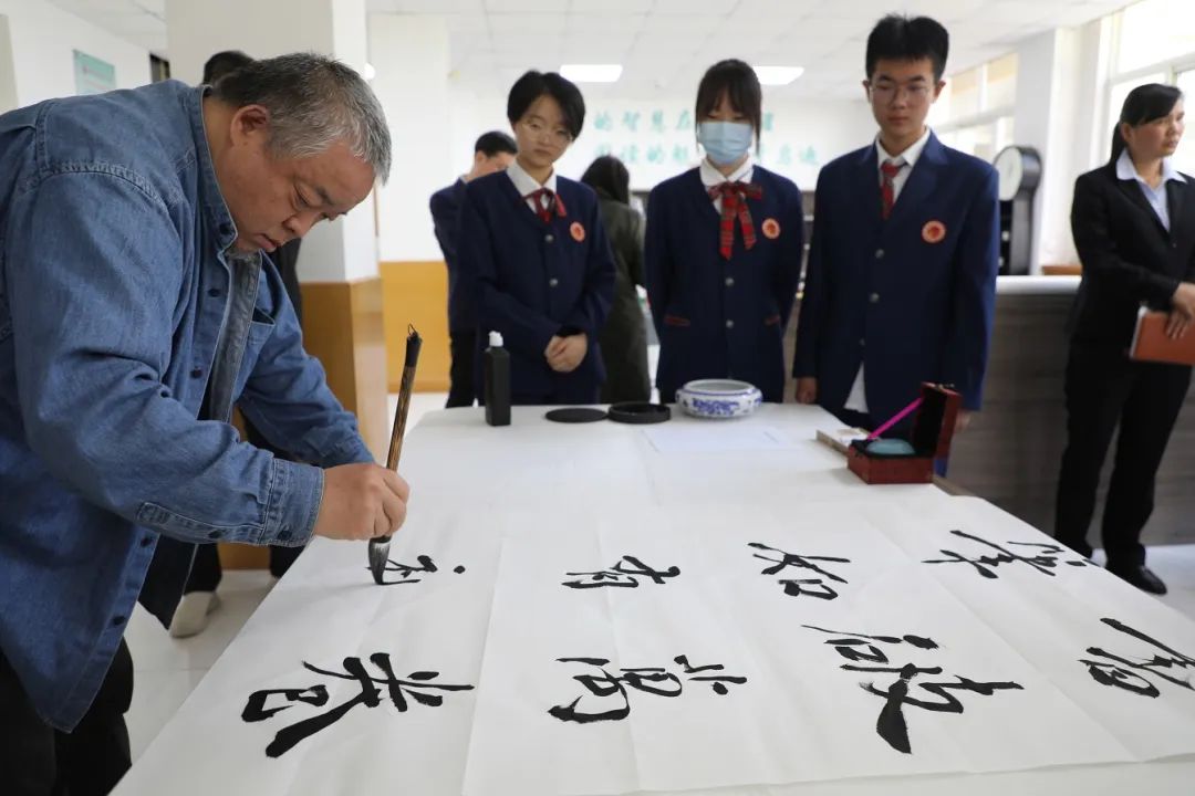 画画4.jpg 画画4.jpg