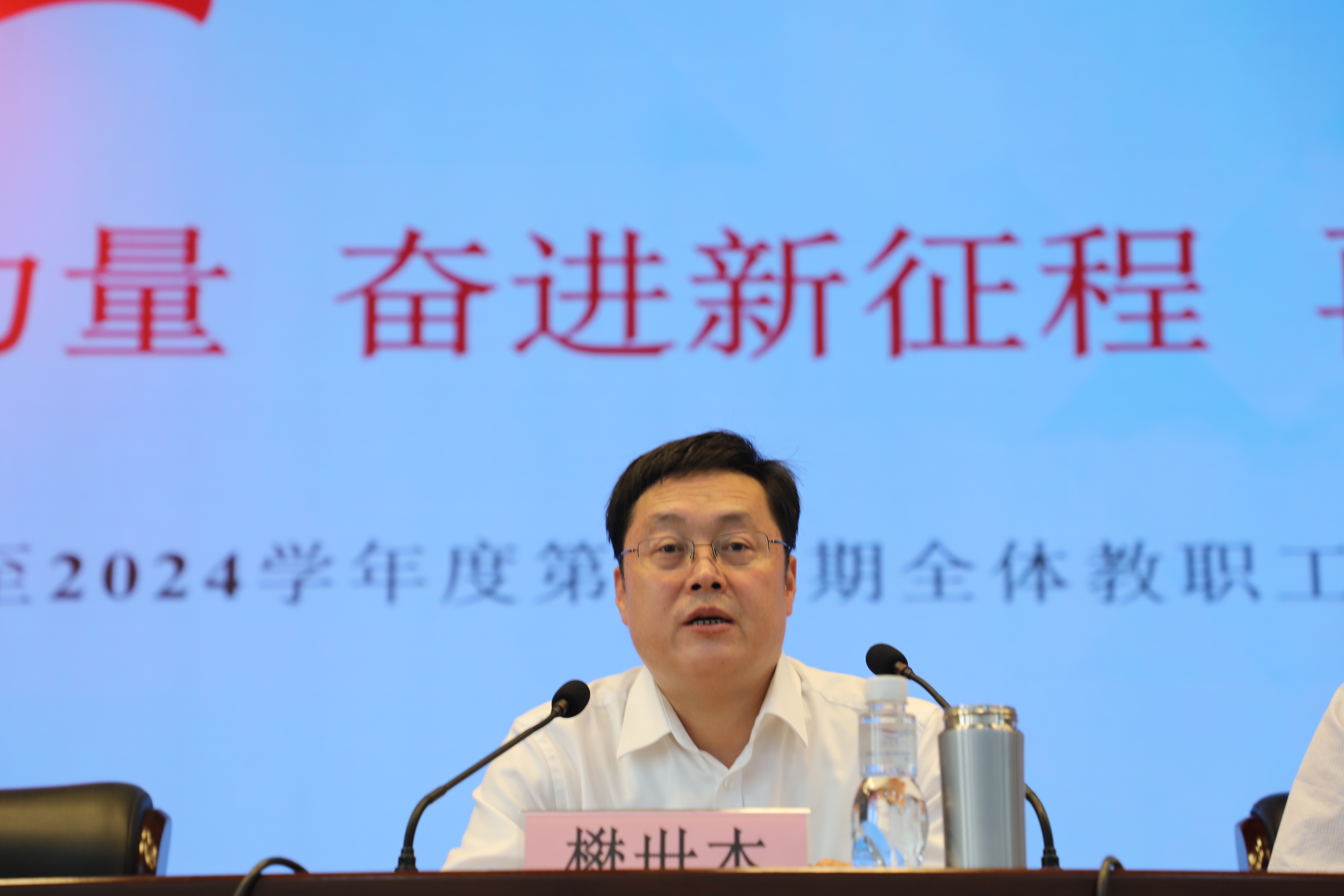 727A8869.JPG 727A8869.JPG