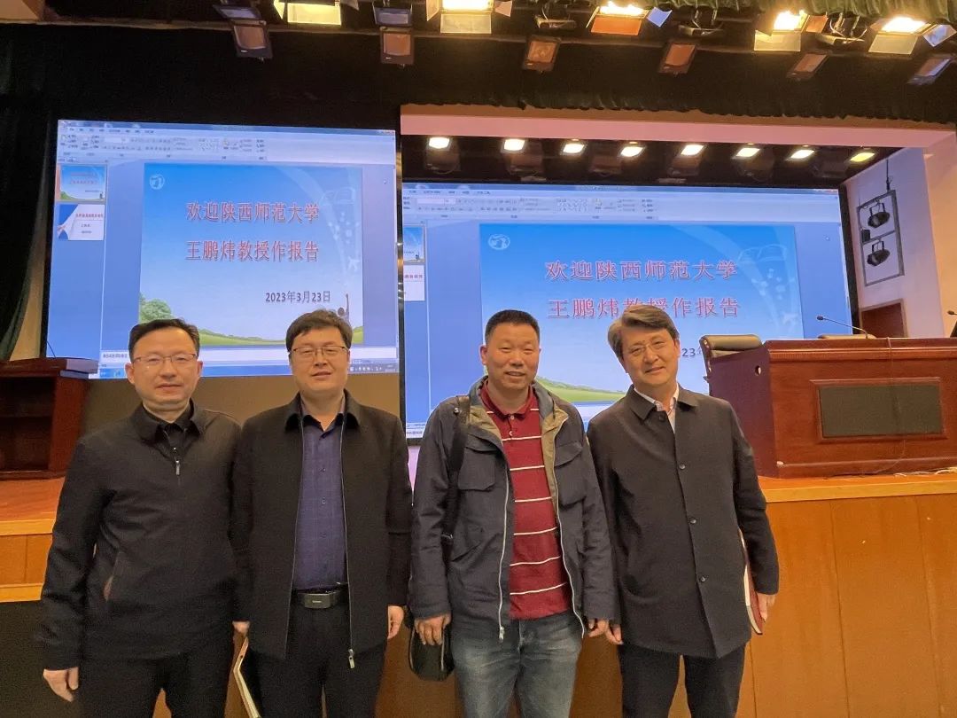 合影.jpg