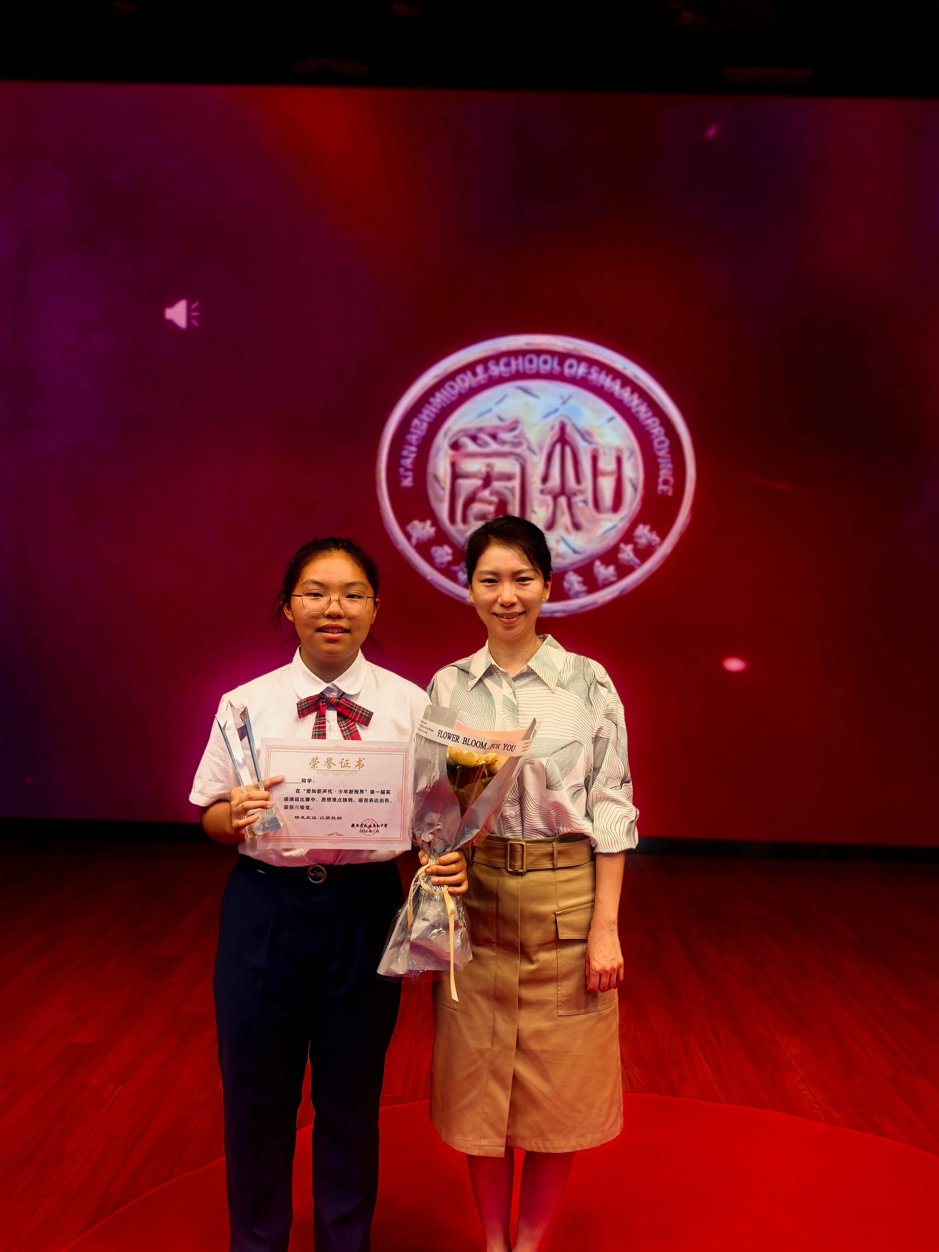 学生家长合影6.jpg