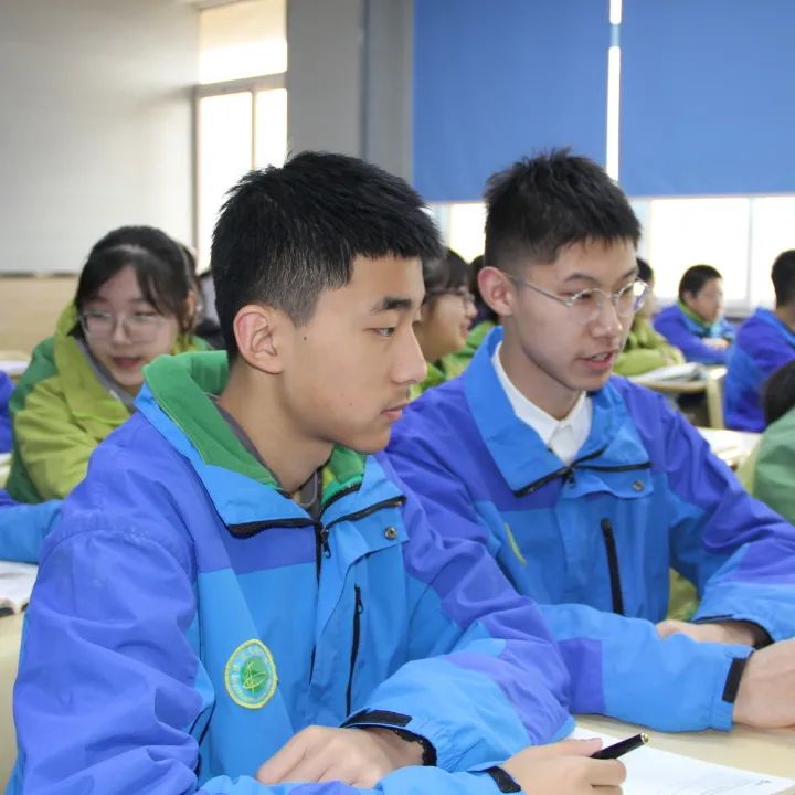 学生1.jpg