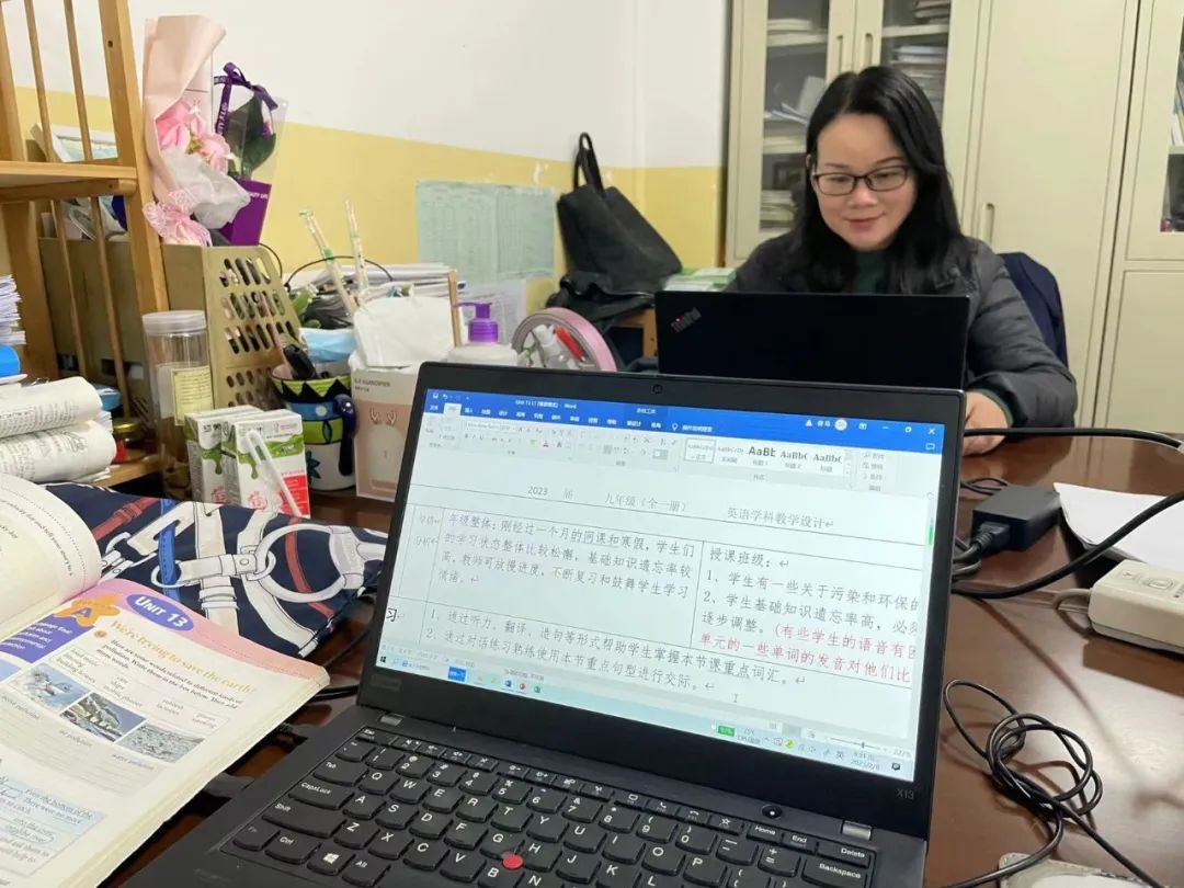 阅卷3.jpg