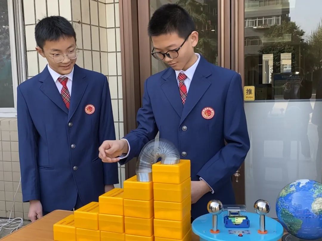 弹簧2.jpg 弹簧2.jpg